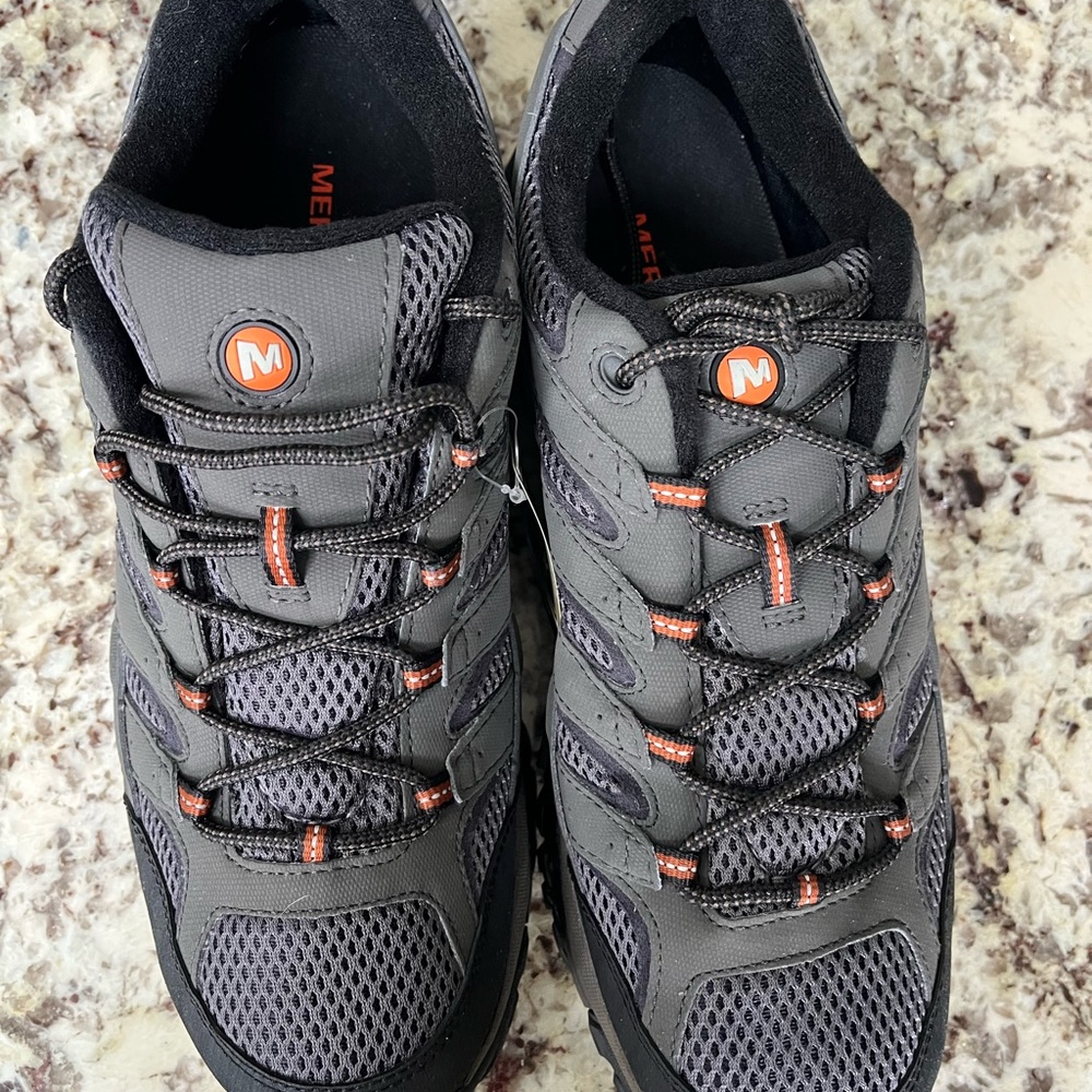 Brand new Mens Merrell Moab 2 GTX. Size 12